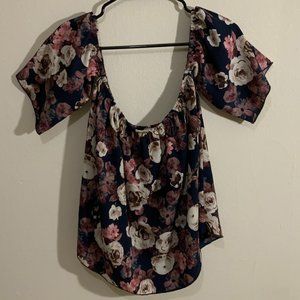 Free Kisses - Short Sleeve Blouse and Boat Neckline - Floral